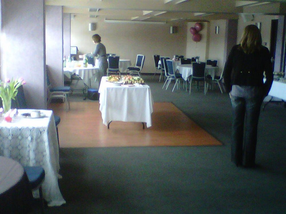 Days Inn & Suites By Wyndham North Bay Downtown Екстер'єр фото