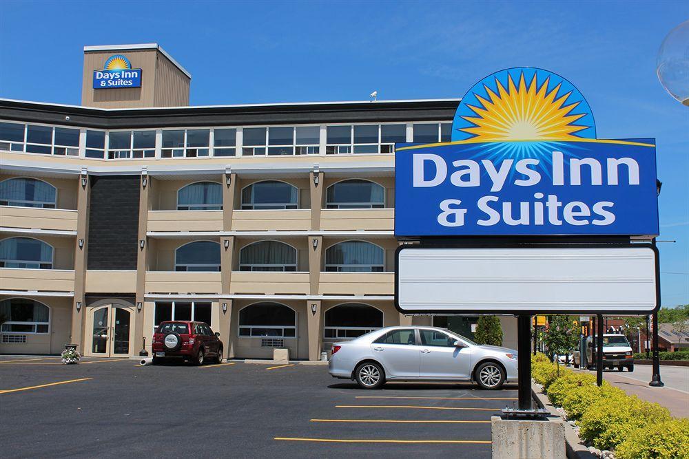 Days Inn & Suites By Wyndham North Bay Downtown Екстер'єр фото
