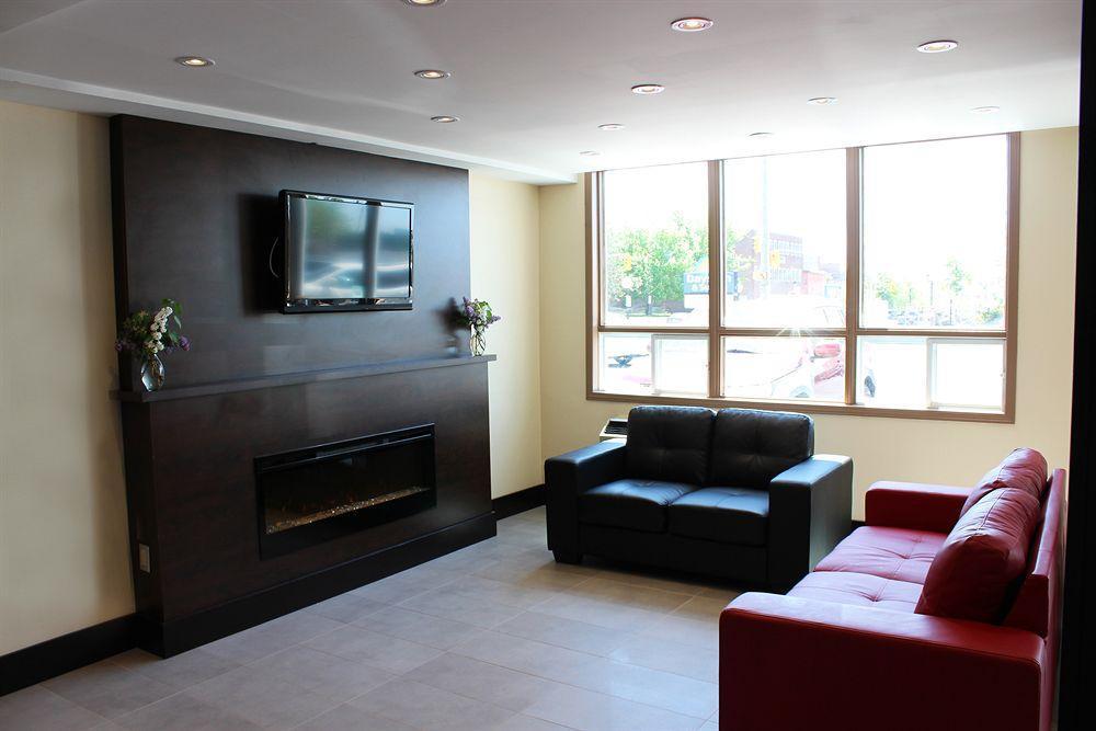 Days Inn & Suites By Wyndham North Bay Downtown Екстер'єр фото