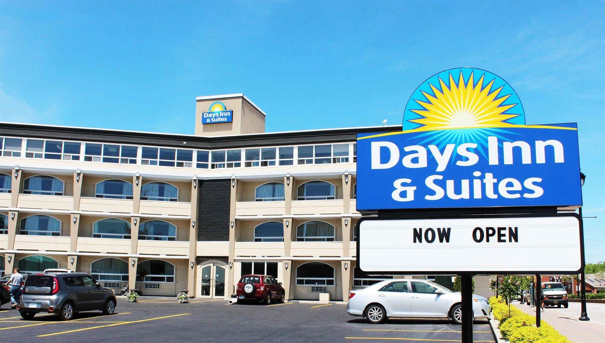 Days Inn & Suites By Wyndham North Bay Downtown Екстер'єр фото
